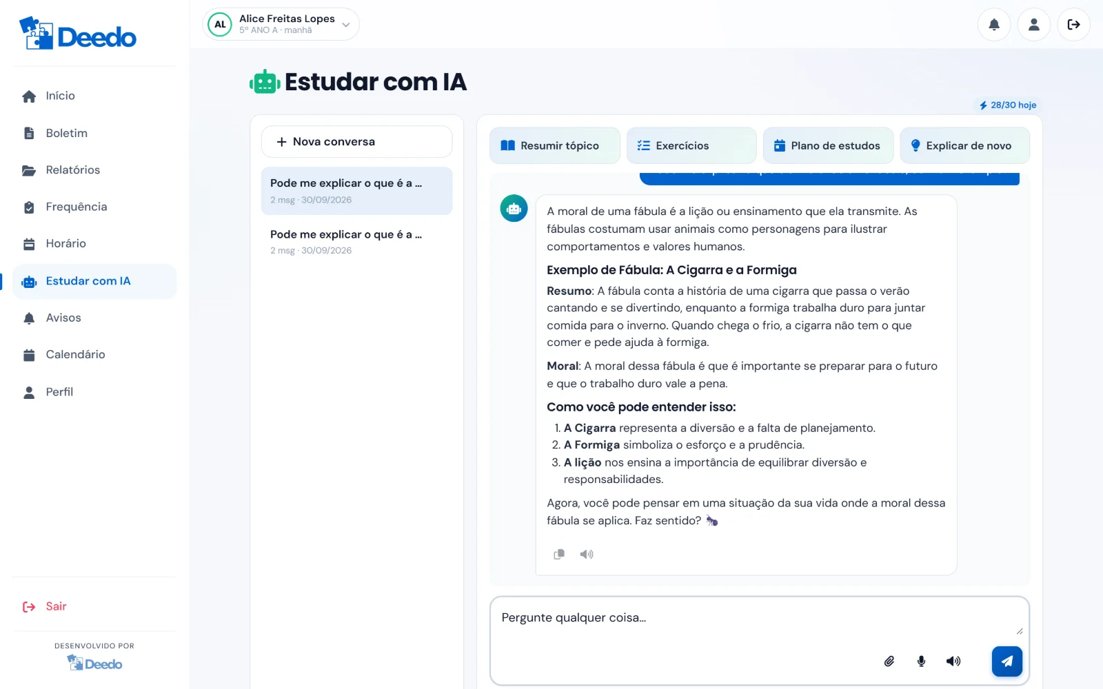 No portal da família, o aluno estuda com um tutor de IA.